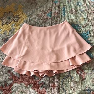 Alice + Olivia Skort. In perfect condition. size 4